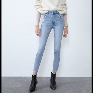 ZARA Vintage Hi Rise Skinny Jeans